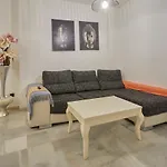 Two Bedrooms Leonor Davalos