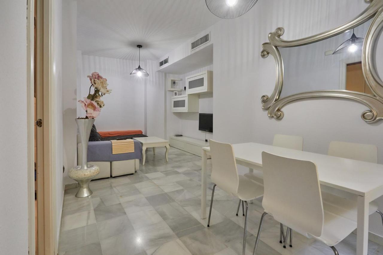 Two Bedrooms Leonor Davalos *