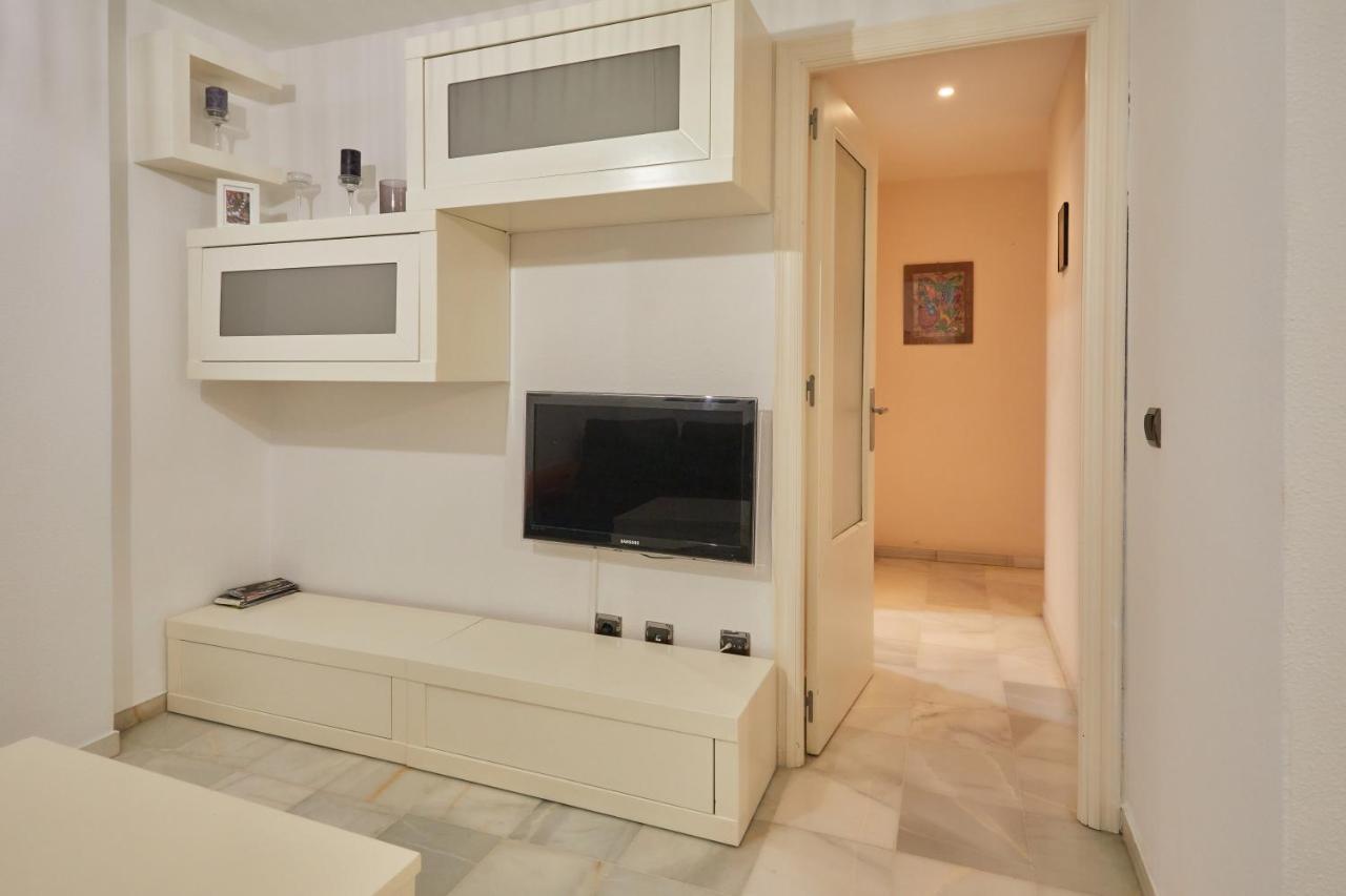 Two Bedrooms Leonor Davalos