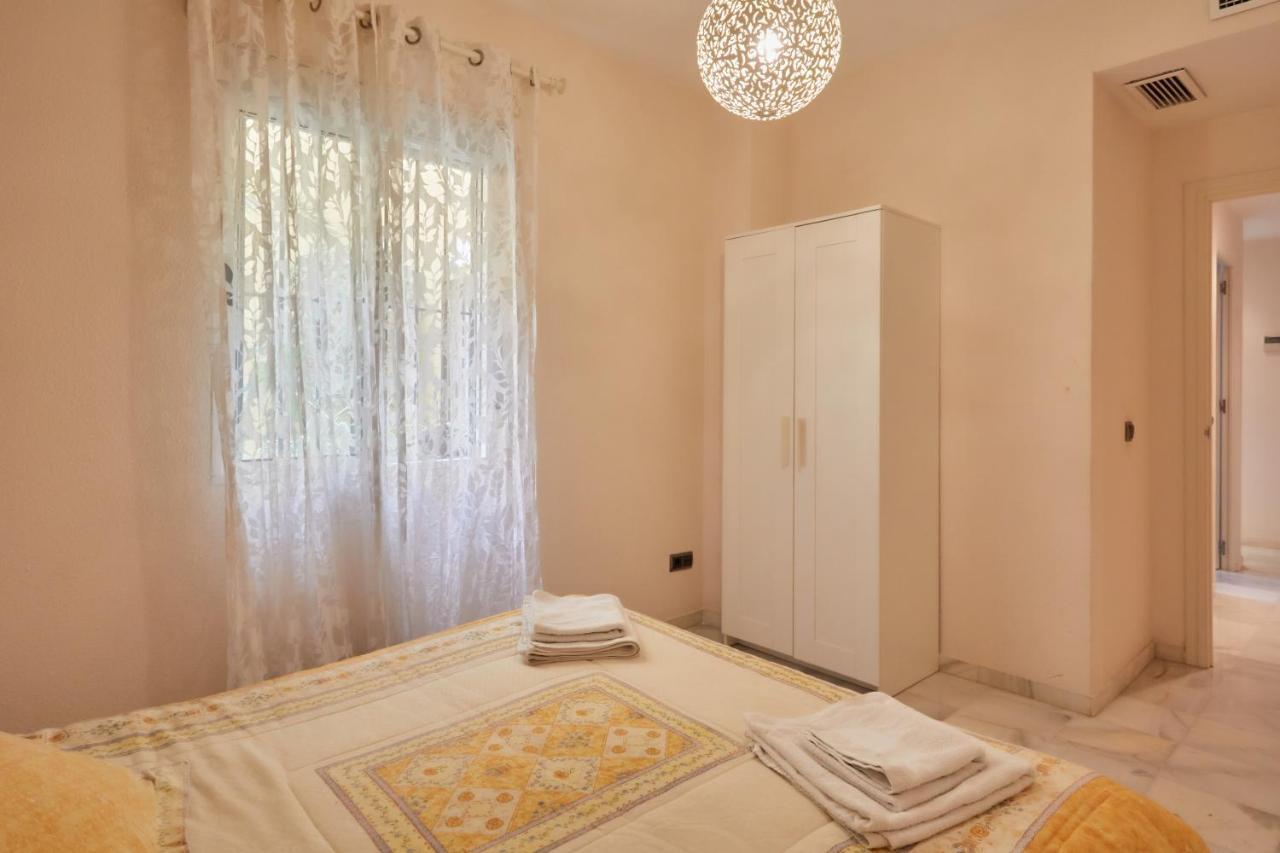 Two Bedrooms Leonor Davalos *