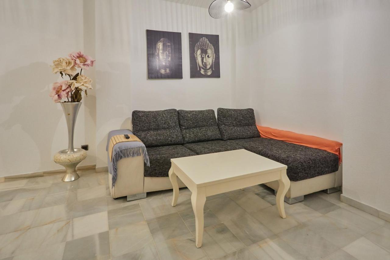 Two Bedrooms Leonor Davalos *